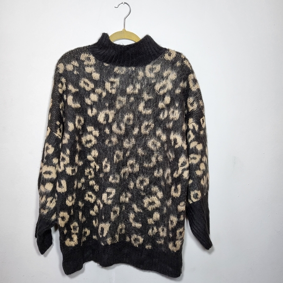 NWT FOREVER 21+ Size 2X Leopard Print Sweater Closet Staple Classic Mock Neck - Picture 2 of 13